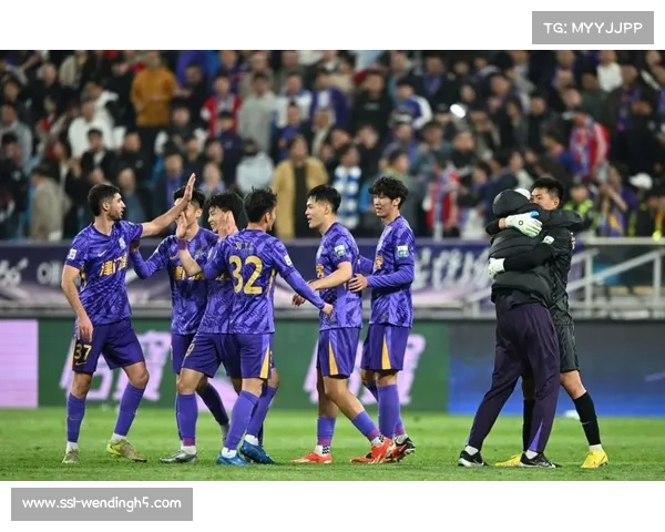 津门虎格劳与科尔多瓦外援中卫 语言沟通障碍影响防线指挥效率